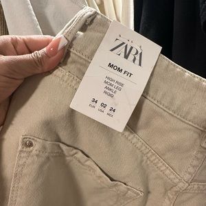 Zara Solid Color Mom Fit Jeans